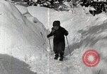 Standbild Skifahren Japan, 1935, aus Sekunde 29 historischem Filmmaterial Videoclip 65675025152