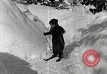 Standbild Skifahren Japan, 1935, aus Sekunde 30 historischem Filmmaterial Videoclip 65675025152