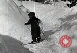 Standbild Skifahren Japan, 1935, aus Sekunde 33 historischem Filmmaterial Videoclip 65675025152