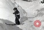 Standbild Skifahren Japan, 1935, aus Sekunde 36 historischem Filmmaterial Videoclip 65675025152
