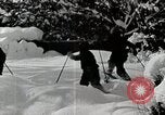 Standbild Skifahren Japan, 1935, aus Sekunde 49 historischem Filmmaterial Videoclip 65675025152