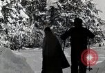 Standbild Skifahren Japan, 1935, aus Sekunde 62 historischem Filmmaterial Videoclip 65675025152