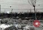 Immagine di Danni di bomba nel quartiere Kamata Tokyo Giappone Kamata District, 1945, secondo 52 filmato di repertorio 65675025156