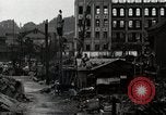 Standbild Japanische Bürger reißen Luftschutzbunker Tokio Japan Shiba Bezirk, 1945, aus Sekunde 24 historischem Filmmaterial Videoclip 65675025162
