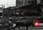 Standbild Japanische Bürger reißen Luftschutzbunker Tokio Japan Shiba Bezirk, 1945, aus Sekunde 48 historischem Filmmaterial Videoclip 65675025162