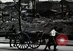 Immagine di Il popolo giapponese attendere street car Tokyo Giappone Shiba District, 1945, secondo 47 filmato di repertorio 65675025163