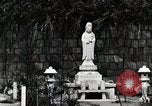 Standbild Bombe beschädigte Zojoji Temple Tokio Japan Shiba Bezirk, 1945, aus Sekunde 11 historischem Filmmaterial Videoclip 65675025165