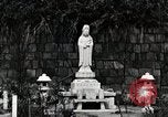 Standbild Bombe beschädigte Zojoji Temple Tokio Japan Shiba Bezirk, 1945, aus Sekunde 16 historischem Filmmaterial Videoclip 65675025165