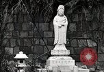 Standbild Bombe beschädigte Zojoji Temple Tokio Japan Shiba Bezirk, 1945, aus Sekunde 18 historischem Filmmaterial Videoclip 65675025165