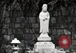 Standbild Bombe beschädigte Zojoji Temple Tokio Japan Shiba Bezirk, 1945, aus Sekunde 19 historischem Filmmaterial Videoclip 65675025165