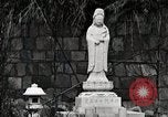 Standbild Bombe beschädigte Zojoji Temple Tokio Japan Shiba Bezirk, 1945, aus Sekunde 21 historischem Filmmaterial Videoclip 65675025165