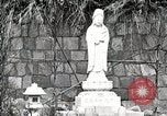Standbild Bombe beschädigte Zojoji Temple Tokio Japan Shiba Bezirk, 1945, aus Sekunde 27 historischem Filmmaterial Videoclip 65675025165