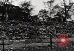 Standbild Bombe beschädigte Zojoji Temple Tokio Japan Shiba Bezirk, 1945, aus Sekunde 49 historischem Filmmaterial Videoclip 65675025165