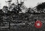 Standbild Bombe beschädigte Zojoji Temple Tokio Japan Shiba Bezirk, 1945, aus Sekunde 55 historischem Filmmaterial Videoclip 65675025165