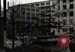Standbild Bombe Schaden Kyobashi Bezirk Tokio Japan, 1945, aus Sekunde 30 historischem Filmmaterial Videoclip 65675025167