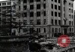 Standbild Bombe Schaden Kyobashi Bezirk Tokio Japan, 1945, aus Sekunde 35 historischem Filmmaterial Videoclip 65675025167
