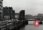 Standbild Bombe Schaden Kyobashi Bezirk Tokio Japan, 1945, aus Sekunde 42 historischem Filmmaterial Videoclip 65675025167