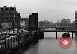 Standbild Bombe Schaden Kyobashi Bezirk Tokio Japan, 1945, aus Sekunde 44 historischem Filmmaterial Videoclip 65675025167
