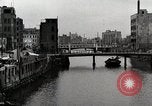 Standbild Bombe Schaden Kyobashi Bezirk Tokio Japan, 1945, aus Sekunde 45 historischem Filmmaterial Videoclip 65675025167