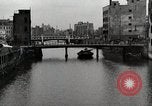 Standbild Bombe Schaden Kyobashi Bezirk Tokio Japan, 1945, aus Sekunde 47 historischem Filmmaterial Videoclip 65675025167