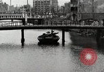 Standbild Bombe Schaden Kyobashi Bezirk Tokio Japan, 1945, aus Sekunde 53 historischem Filmmaterial Videoclip 65675025167