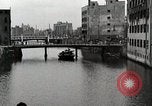 Standbild Bombe Schaden Kyobashi Bezirk Tokio Japan, 1945, aus Sekunde 61 historischem Filmmaterial Videoclip 65675025167