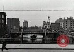 Immagine di Edifici demoliti in Tokyo dalla seconda guerra mondiale Tokyo Giappone Kyobashi, 1945, secondo 23 filmato di repertorio 65675025168