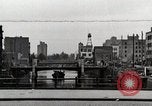 Immagine di Edifici demoliti in Tokyo dalla seconda guerra mondiale Tokyo Giappone Kyobashi, 1945, secondo 25 filmato di repertorio 65675025168