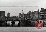 Immagine di Edifici demoliti in Tokyo dalla seconda guerra mondiale Tokyo Giappone Kyobashi, 1945, secondo 27 filmato di repertorio 65675025168