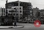 Immagine di Edifici demoliti in Tokyo dalla seconda guerra mondiale Tokyo Giappone Kyobashi, 1945, secondo 49 filmato di repertorio 65675025168