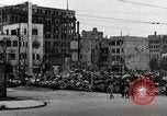 Immagine di Edifici demoliti in Tokyo dalla seconda guerra mondiale Tokyo Giappone Kyobashi, 1945, secondo 53 filmato di repertorio 65675025168