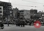 Immagine di Edifici demoliti in Tokyo dalla seconda guerra mondiale Tokyo Giappone Kyobashi, 1945, secondo 62 filmato di repertorio 65675025168