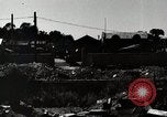 Standbild Bombenschäden in Shiba Bezirk Tokio Japan Shiba Bezirk, 1945, aus Sekunde 27 historischem Filmmaterial Videoclip 65675025169