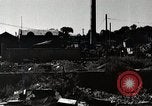 Standbild Bombenschäden in Shiba Bezirk Tokio Japan Shiba Bezirk, 1945, aus Sekunde 39 historischem Filmmaterial Videoclip 65675025169