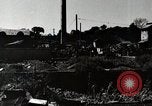Standbild Bombenschäden in Shiba Bezirk Tokio Japan Shiba Bezirk, 1945, aus Sekunde 42 historischem Filmmaterial Videoclip 65675025169