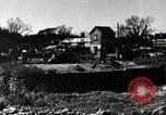 Standbild Bombenschäden in Shiba Bezirk Tokio Japan Shiba Bezirk, 1945, aus Sekunde 62 historischem Filmmaterial Videoclip 65675025169