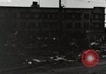Standbild zerstörten Häusern in Shiba Bezirk Tokio Japan Shiba Bezirk, 1945, aus Sekunde 11 historischem Filmmaterial Videoclip 65675025173
