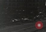 Standbild zerstörten Häusern in Shiba Bezirk Tokio Japan Shiba Bezirk, 1945, aus Sekunde 12 historischem Filmmaterial Videoclip 65675025173