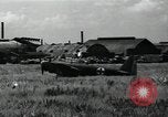 Immagine di Aerei giapponesi parcheggiata in aeroporto Tokyo Giappone, 1945, secondo 5 filmato di repertorio 65675025177