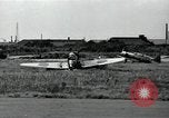 Immagine di Aerei giapponesi parcheggiata in aeroporto Tokyo Giappone, 1945, secondo 15 filmato di repertorio 65675025177