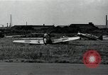 Immagine di Aerei giapponesi parcheggiata in aeroporto Tokyo Giappone, 1945, secondo 18 filmato di repertorio 65675025177