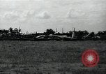 Immagine di Aerei giapponesi parcheggiata in aeroporto Tokyo Giappone, 1945, secondo 49 filmato di repertorio 65675025177