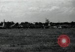 Immagine di Aerei giapponesi parcheggiata in aeroporto Tokyo Giappone, 1945, secondo 58 filmato di repertorio 65675025177