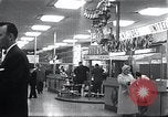 Standbild USA World Trade Fair New York United States USA, 1964, aus Sekunde 61 historischem Filmmaterial Videoclip 65675025201