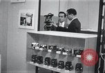 Immagine di I prodotti giapponesi sul display New York United States USA, 1964, secondo 7 filmato di repertorio 65675025202