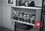Immagine di I prodotti giapponesi sul display New York United States USA, 1964, secondo 10 filmato di repertorio 65675025202