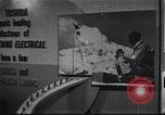 Immagine di I prodotti giapponesi sul display New York United States USA, 1964, secondo 39 filmato di repertorio 65675025202
