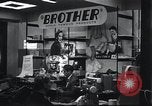 Immagine di I prodotti giapponesi sul display New York United States USA, 1964, secondo 48 filmato di repertorio 65675025202