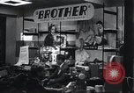 Immagine di I prodotti giapponesi sul display New York United States USA, 1964, secondo 49 filmato di repertorio 65675025202