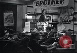 Immagine di I prodotti giapponesi sul display New York United States USA, 1964, secondo 51 filmato di repertorio 65675025202